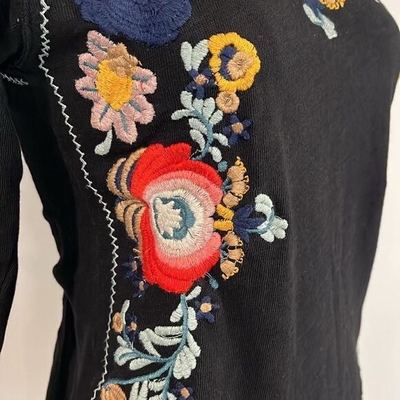 Free People Embroidered Black Floral Women's mock turtleneck- small - Picture 3 of 9